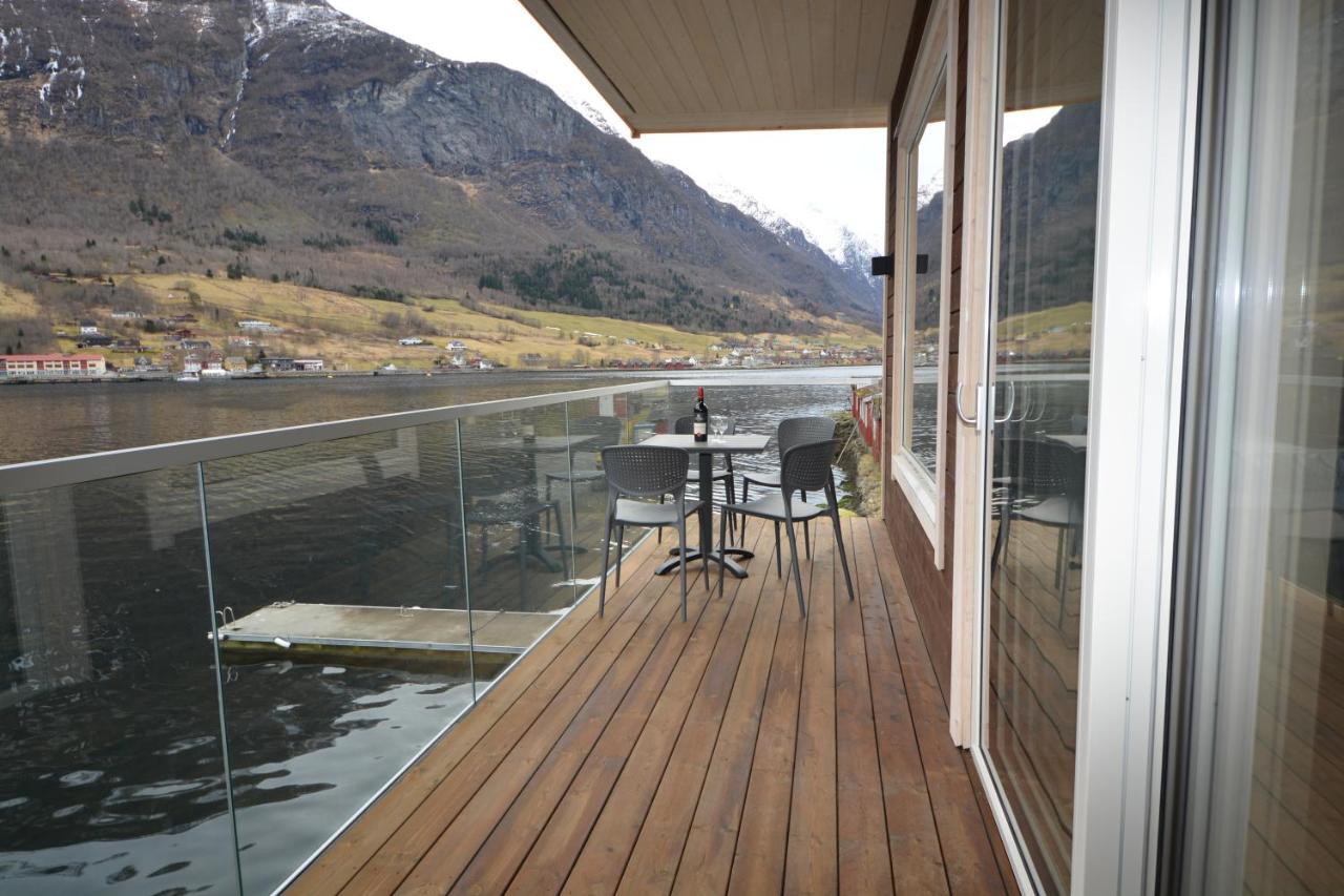 Nesset Fjordcamping Олден Экстерьер фото