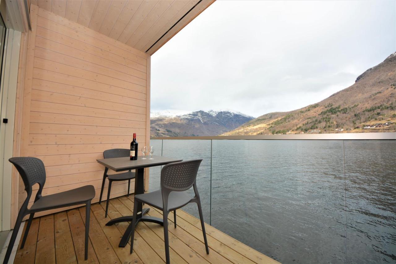Nesset Fjordcamping Олден Экстерьер фото
